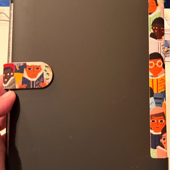 Barnes & Noble Nook GlowLight Plus Cover with Tab Book Club Design (k/x) NEW - Picture 11 of 14
